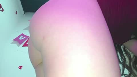 danna online show from February 3, 8:24 am