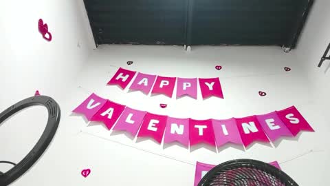 danna online show from February 20, 4:18 am