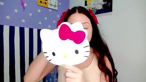 Snapshot of petiteivoryqueen chatting on June 10, 4:34 am danna online show from June 10, 4:34 am