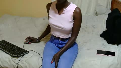 Kitty online show from April 28, 3:39 pm