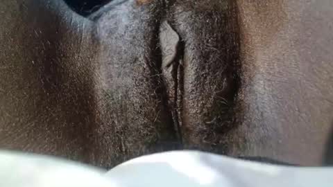 Snapshot of petiteme1 chatting on January 27, 2:10 am petiteme1 online show from January 27, 2:10 am