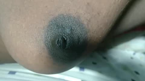 Snapshot of petiteme1 chatting on February 12, 1:27 pm petiteme1 online show from February 12, 1:27 pm