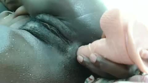 Snapshot of petiteme1 chatting on October 25, 7:52 pm petiteme1 online show from October 25, 7:52 pm