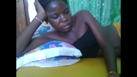 petitesweetchiq online show from December 2, 9:58 am