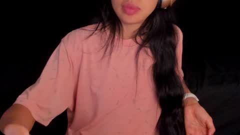 Snapshot of petitgirl_ chatting on December 15, 8:04 pm J A S S online show from December 15, 8:04 pm