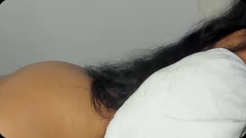 Snapshot of petitgirl_ chatting on February 15, 10:42 pm J A S S online show from February 15, 10:42 pm