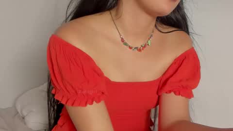 Snapshot of petitgirl_ chatting on February 27, 10:42 pm J A S S online show from February 27, 10:42 pm