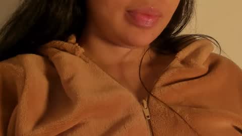 Snapshot of petitgirl_ chatting on September 27, 7:52 pm J A S S online show from September 27, 7:52 pm