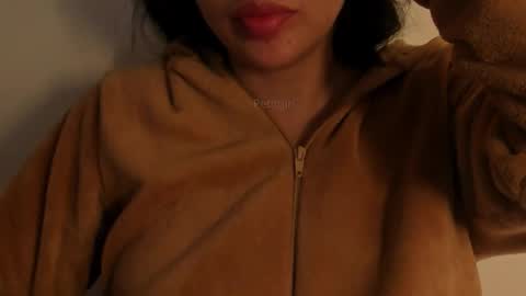 Snapshot of petitgirl_ chatting on October 14, 6:20 pm J A S S online show from October 14, 6:20 pm