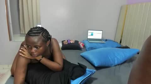 Cayennee online show from April 8, 3:06 am