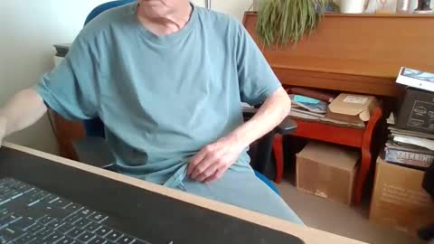 petitwilly online show from April 29, 9:35 am