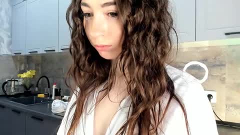 Emma online show from December 17, 12:56 am