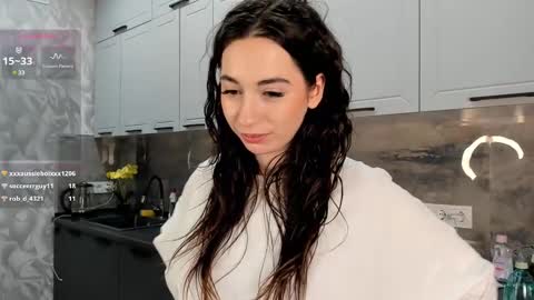 Emma online show from December 22, 9:42 pm