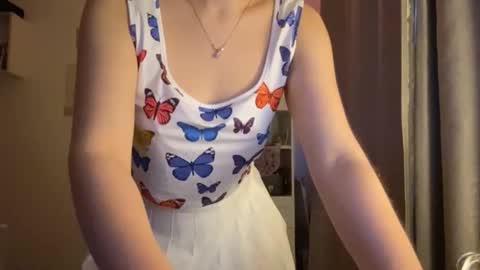 Snapshot of pettykyper chatting on October 28, 1:58 pm Katie online show from October 28, 1:58 pm