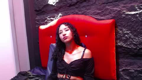 Moon  online show from November 7, 7:58 pm