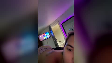 Snapshot of peytie0612 chatting on June 27, 7:41 pm peytie0612 online show from June 27, 7:41 pm