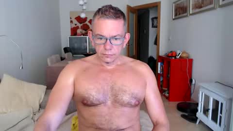 Snapshot of pg19clp4191zm chatting on October 9, 6:55 am Alex online show from October 9, 6:55 am