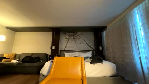 Snapshot of pghhd chatting on November 13, 1:32 pm pghhd online show from November 13, 1:32 pm