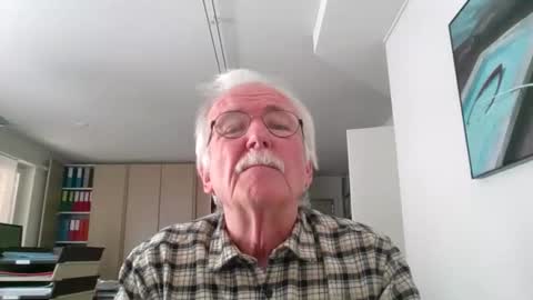 Snapshot of pgroove542707 chatting on March 17, 9:45 am pgroove542707 online show from March 17, 9:45 am