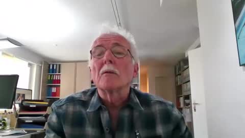 Snapshot of pgroove542707 chatting on May 15, 10:44 am pgroove542707 online show from May 15, 10:44 am