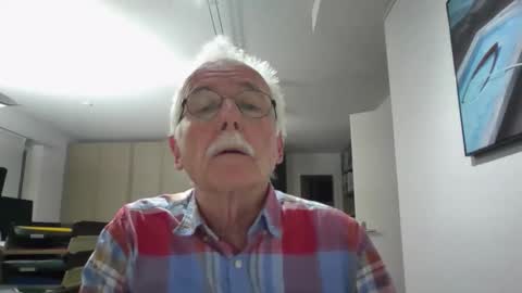 Snapshot of pgroove542707 chatting on May 17, 8:05 pm pgroove542707 online show from May 17, 8:05 pm