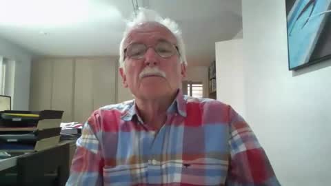 Snapshot of pgroove542707 chatting on May 18, 11:27 am pgroove542707 online show from May 18, 11:27 am