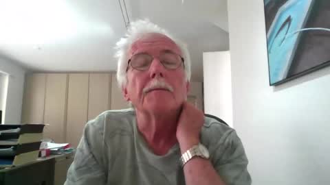 Snapshot of pgroove542707 chatting on June 29, 9:15 am pgroove542707 online show from June 29, 9:15 am