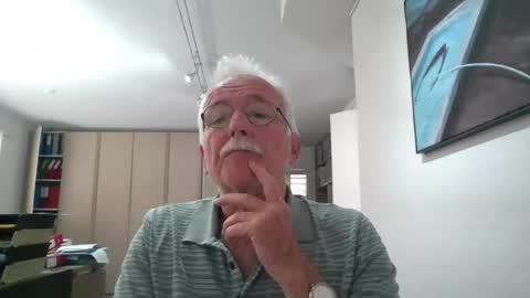 Snapshot of pgroove542707 chatting on August 6, 8:16 am pgroove542707 online show from August 6, 8:16 am