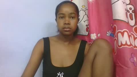 phania185885 online show from April 19, 4:34 am