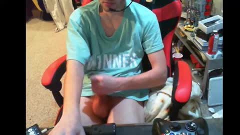 Snapshot of phantm420__ chatting on October 18, 6:08 pm phantm420__ online show from October 18, 6:08 pm