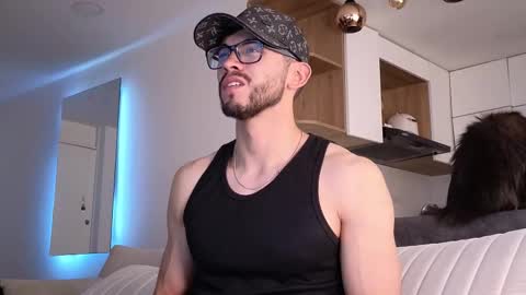 phantom_bigger1 online show from January 18, 7:39 pm