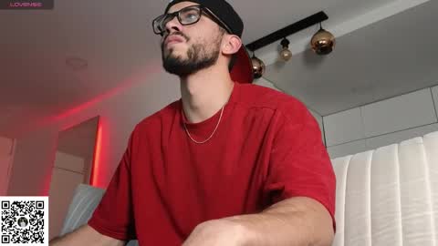 phantom_bigger1 online show from February 24, 12:08 am