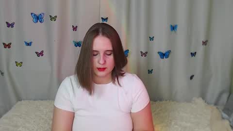 Snapshot of phantommira chatting on February 10, 3:24 am phantommira online show from February 10, 3:24 am