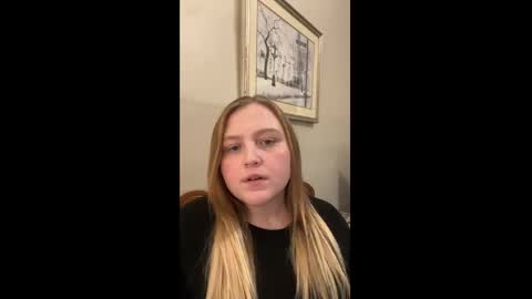 Snapshot of phatassblond chatting on January 19, 11:00 pm PhatAssBlond online show from January 19, 11:00 pm