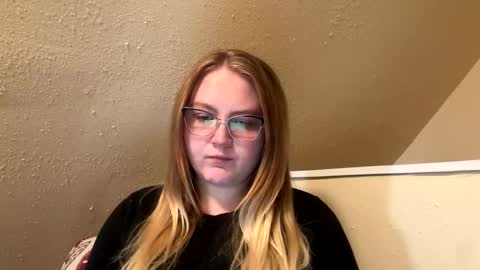 Snapshot of phatassblond chatting on January 31, 6:47 pm PhatAssBlond online show from January 31, 6:47 pm