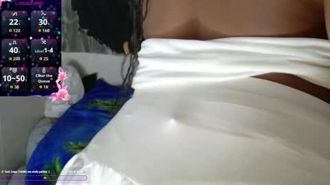 Snapshot of phatjuicypeach chatting on October 4, 11:58 pm Destiny Adams online show from October 4, 11:58 pm