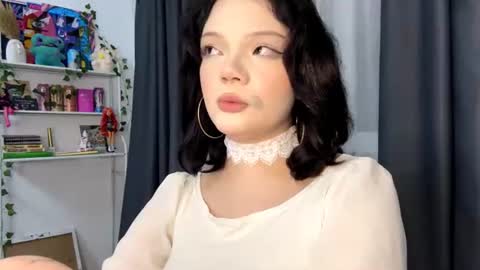 Phia online show from July 26, 9:32 pm