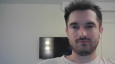 PhilipBorison online show from September 26, 5:44 am