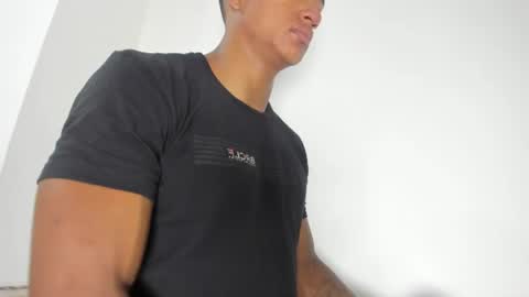 Snapshot of philip_cuellar chatting on July 19, 1:48 pm philip_cuellar online show from July 19, 1:48 pm