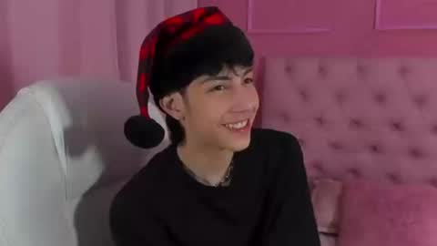 Phil.   INDEPENDENT MODEL online show from March 11, 3:56 am