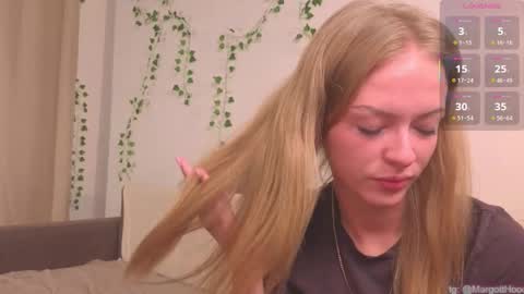 Snapshot of philippagales chatting on October 2, 5:58 am Margot call me Margot  Robbie online show from October 2, 5:58 am