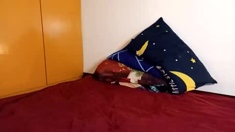 Snapshot of philippinas_white_man chatting on February 22, 8:53 pm Online at weekends Friday to Sunday online show from February 22, 8:53 pm