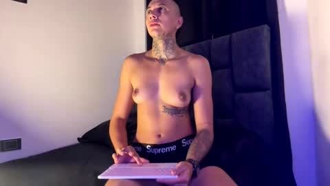 PHILLIP online show from October 31, 11:55 am