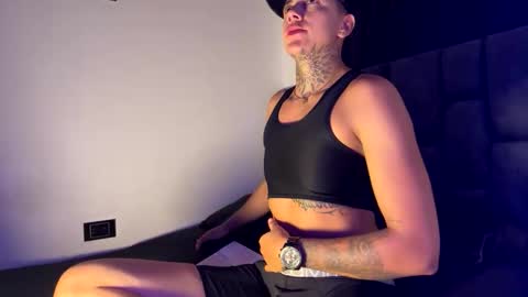 PHILLIP online show from November 27, 11:45 am