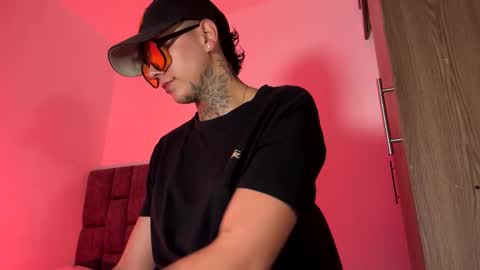 PHILLIP online show from April 26, 3:32 pm