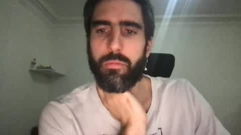 Snapshot of philllaroche chatting on February 22, 2:06 am Phill online show from February 22, 2:06 am