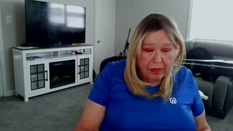 Geri online show from April 23, 7:49 pm