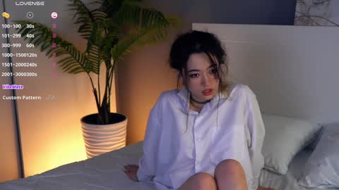 Hitomi oo online show from December 18, 5:21 pm