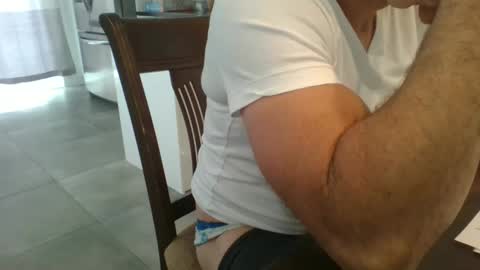 Snapshot of philouuuuu chatting on January 15, 4:22 pm philouuuuu online show from January 15, 4:22 pm