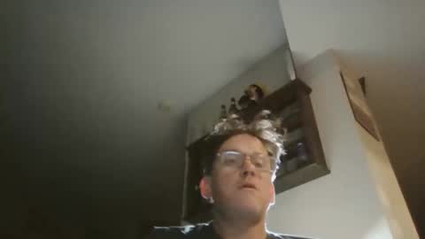 Snapshot of philuup225694 chatting on March 17, 5:00 am philuup225694 online show from March 17, 5:00 am